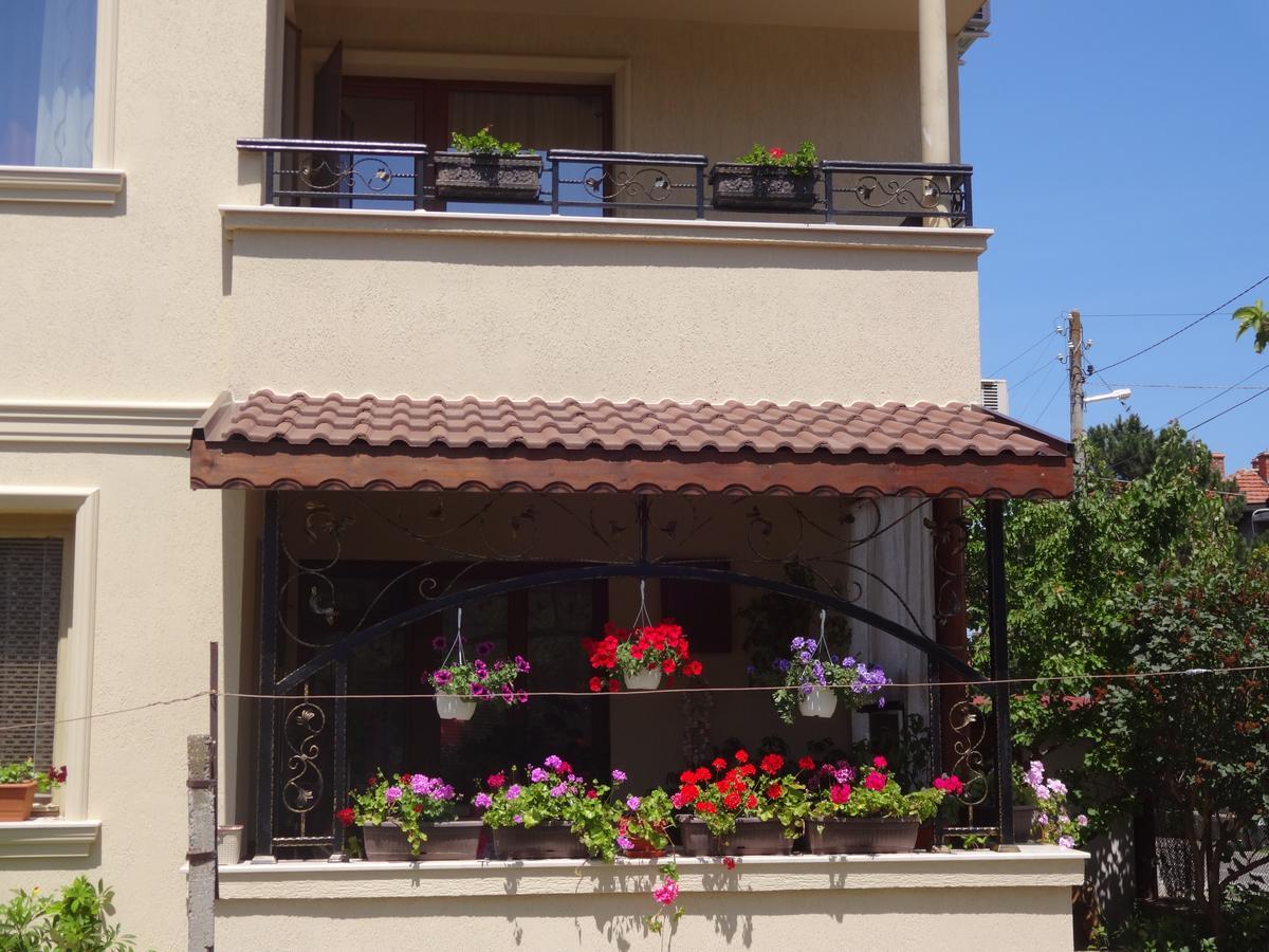 Apartments Dona 체르노모레츠 외부 사진